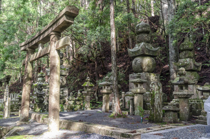 184 - Koyasan - cementerio de Okunoin